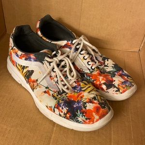 Vans Ultra Cush floral sneakers